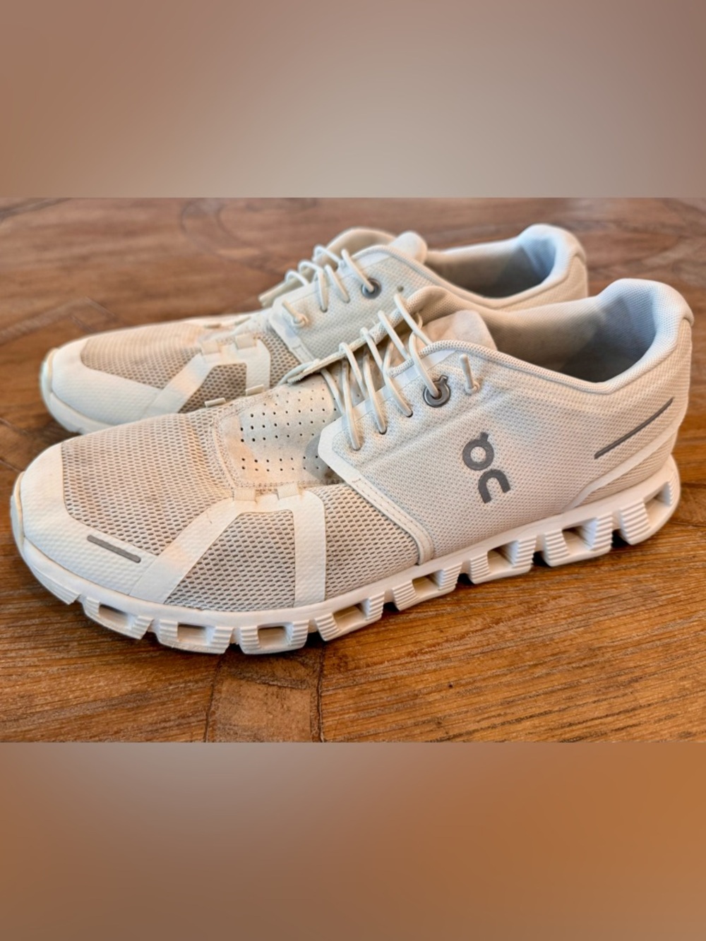 On Cloud Running Shoes for Men - White size 11